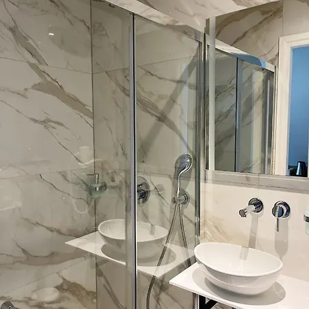 Astoria 3* Haga